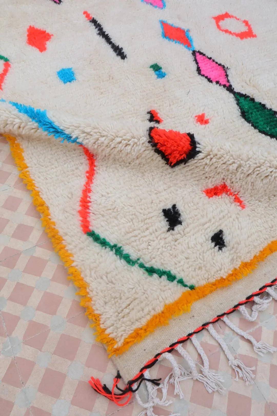 Traditional handmade Moroccan rug 2.5 x 1.5 m