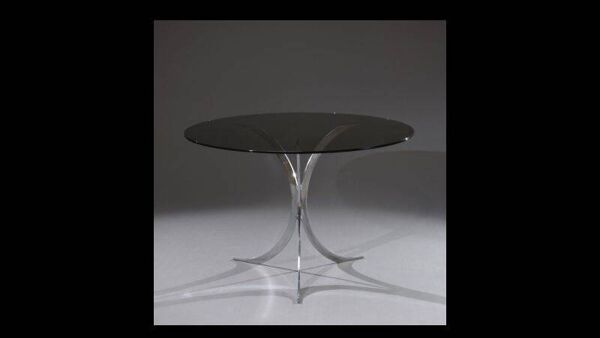 Table  pieds métal chromés et plateau en verre fumé, Circa 1970