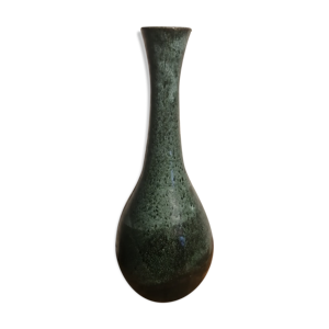 Vase vert en grès vernissé