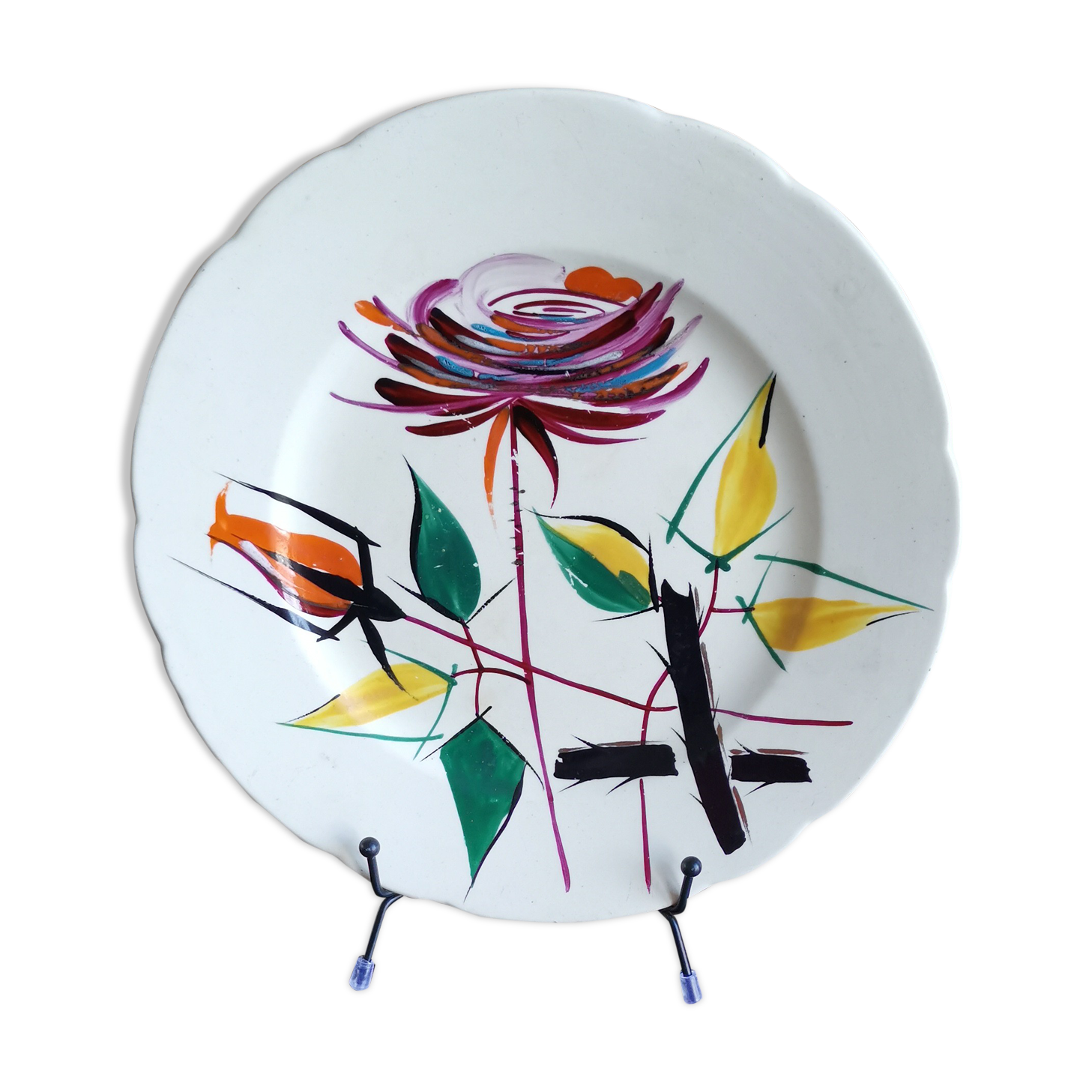 Longwy plate from the 60s decorated by hand