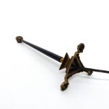 Lions paw tripod lamp base