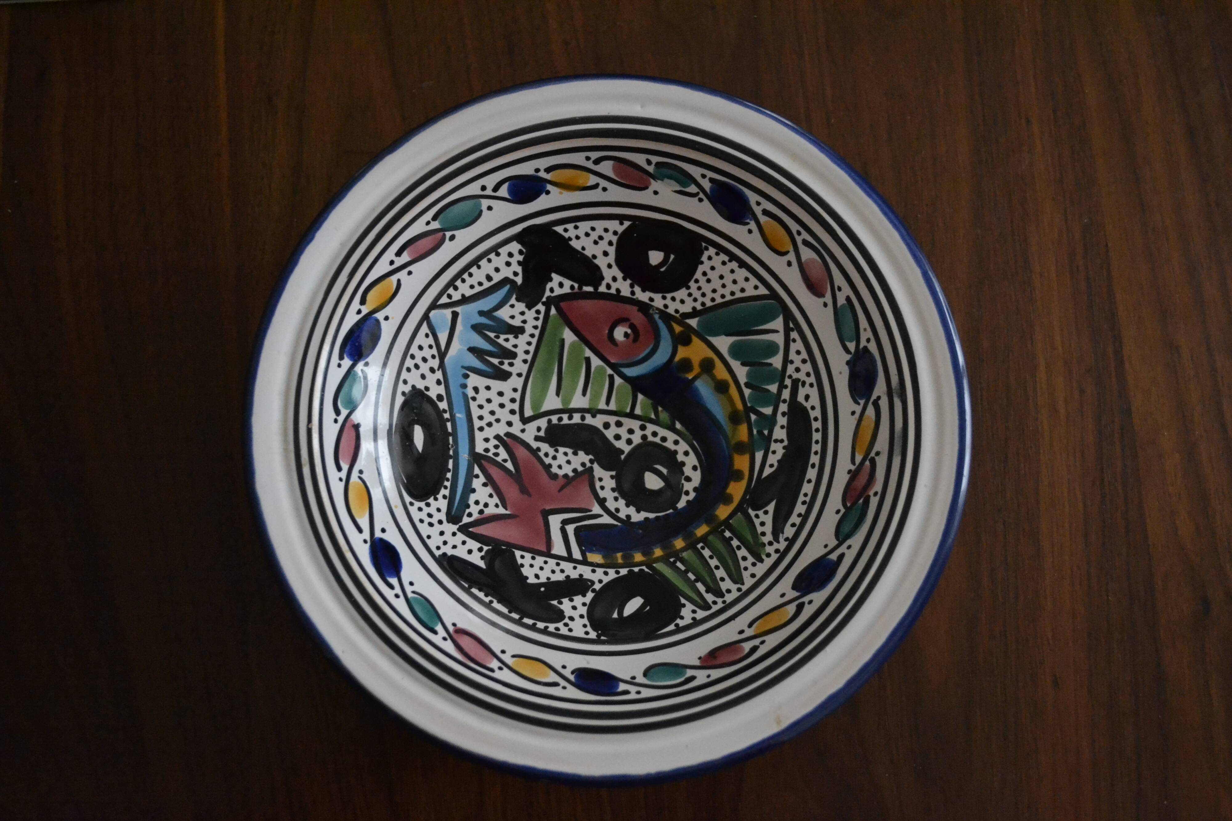 Multicolored fish pattern salad bowl