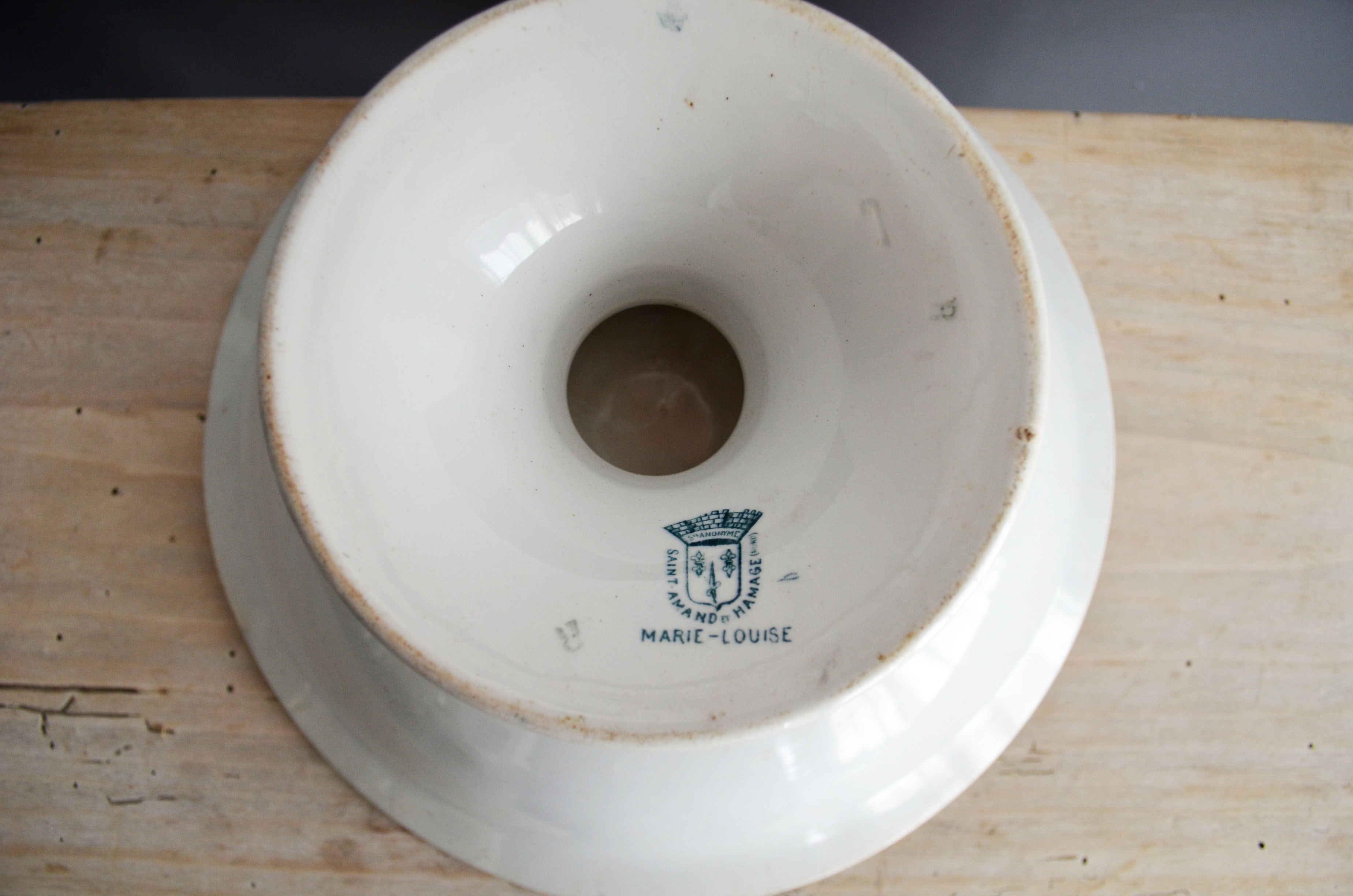 Compotier terre de fer model Marie Louise St Amand and Hamage