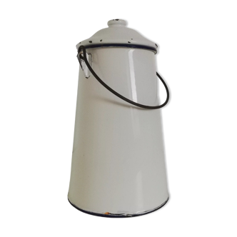 Milk jug in vintage enamelled sheet metal