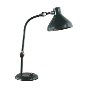 Lampe de bureau produite