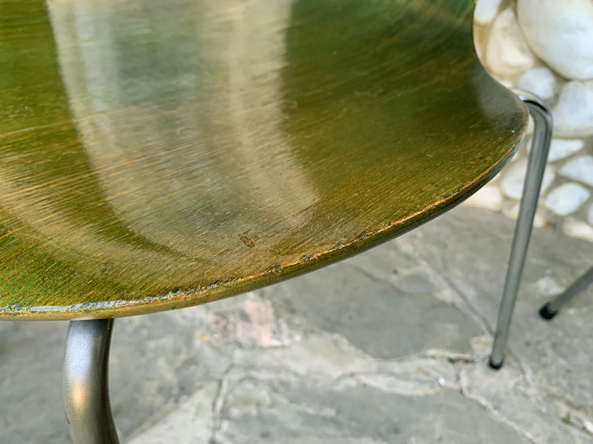 Suite of 4 chairs 3107 olive color, series 7 Arne Jacobsen for Fritz Hansen 1978