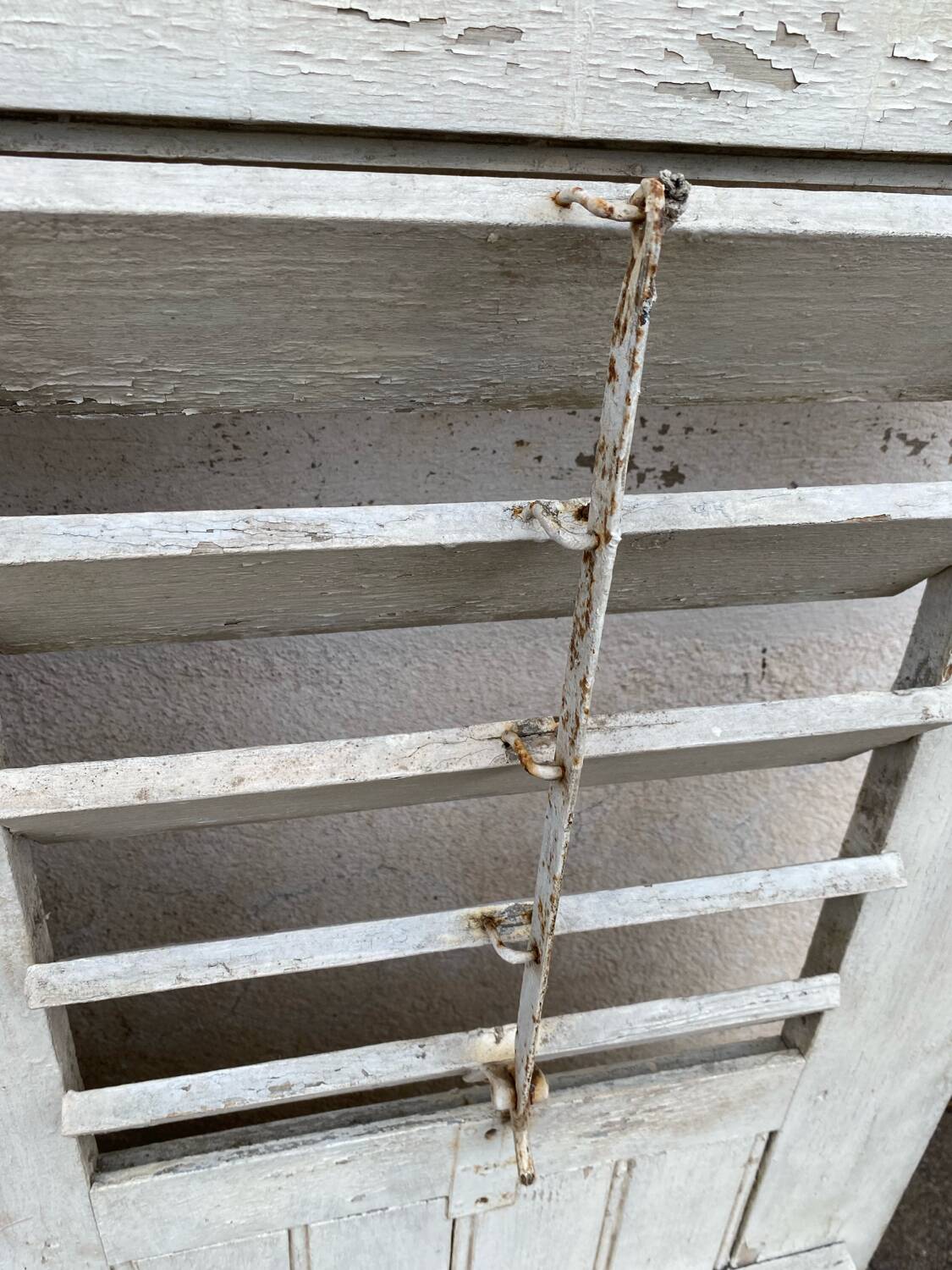 Decorative fir shutters