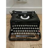 Olivetti typewriter model "Studio 42"