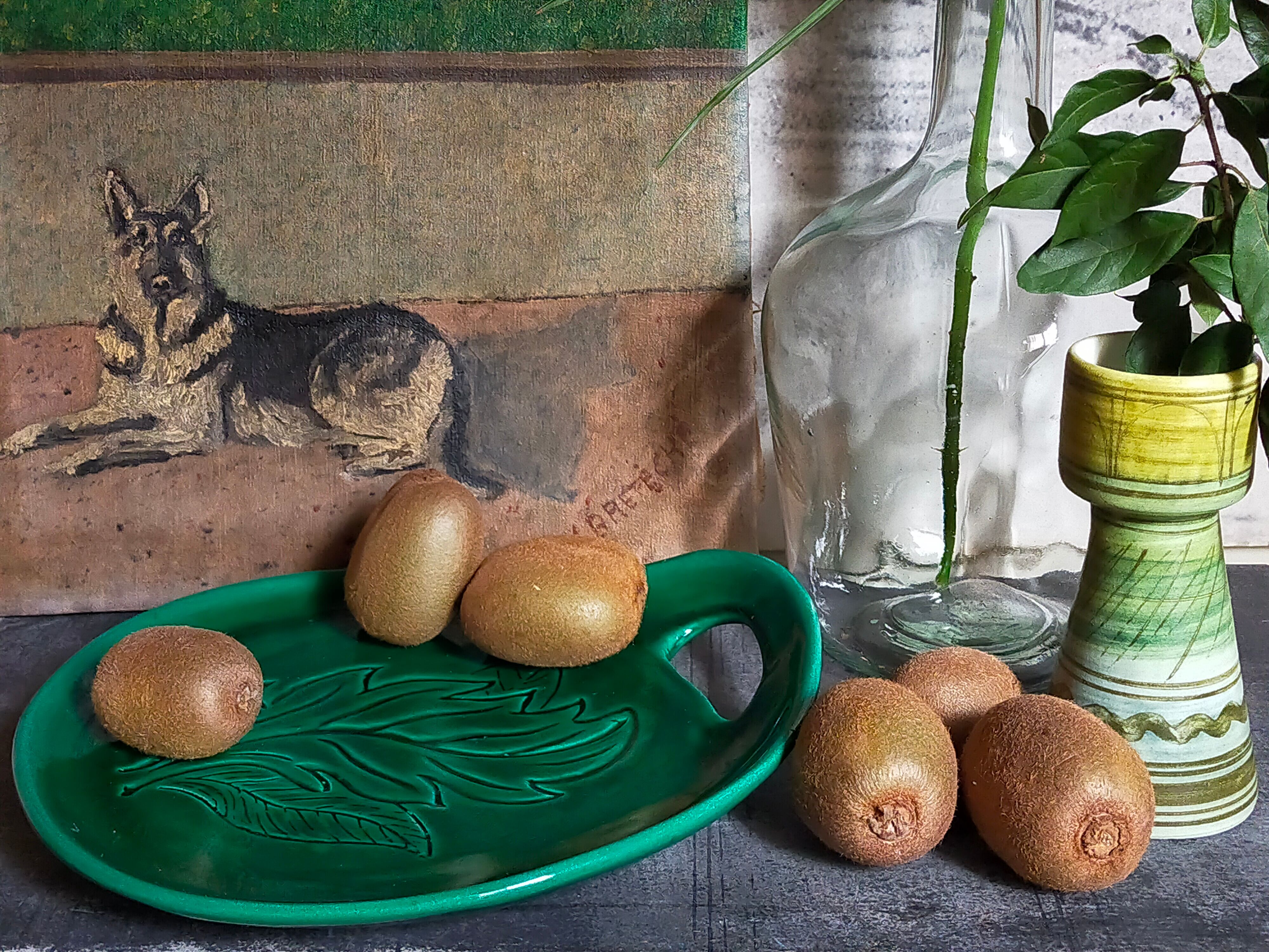 Free-form presentation dish Green Slurry 50s