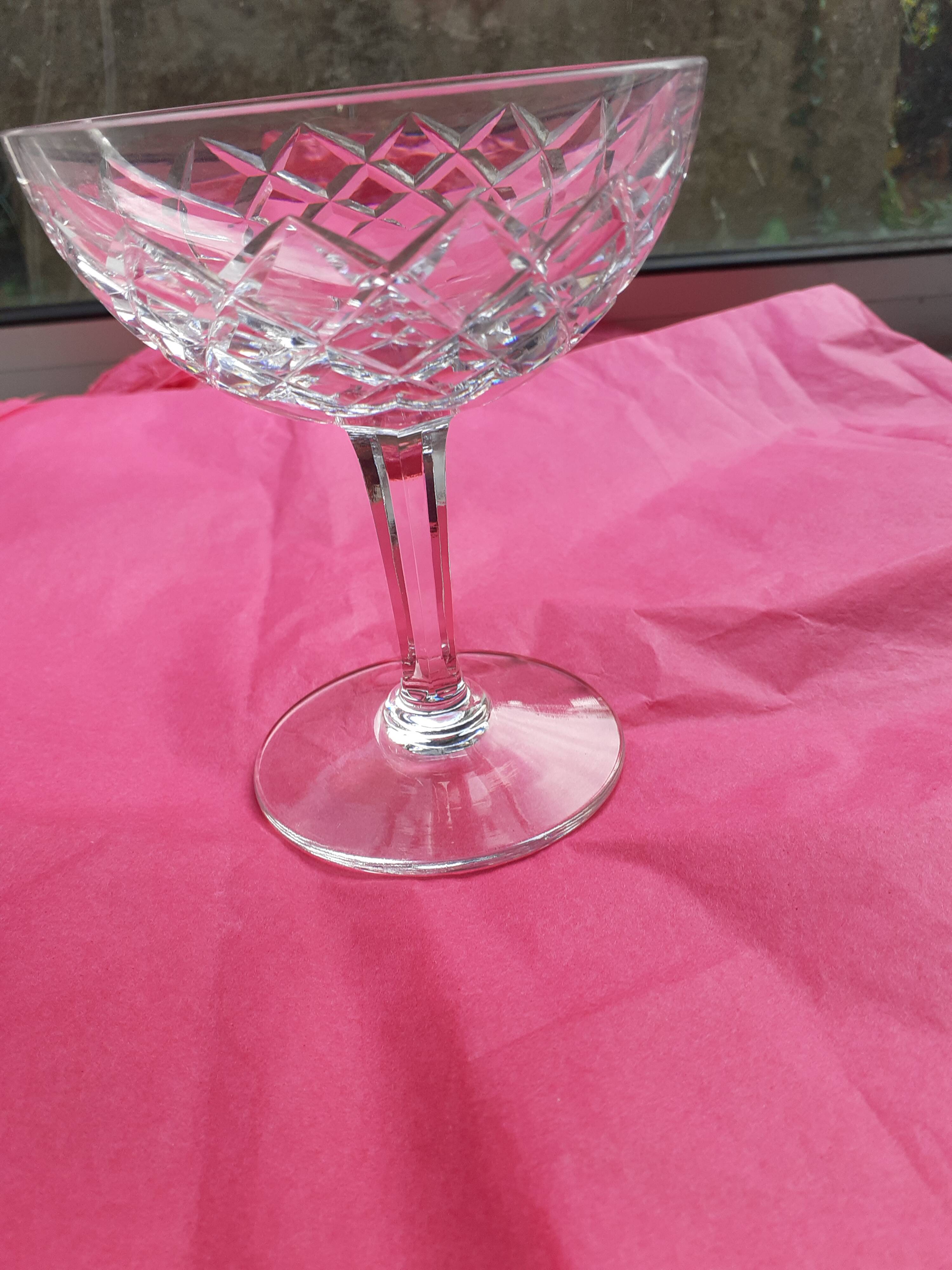 12 Crystal champagne cups cut very beautiful quality