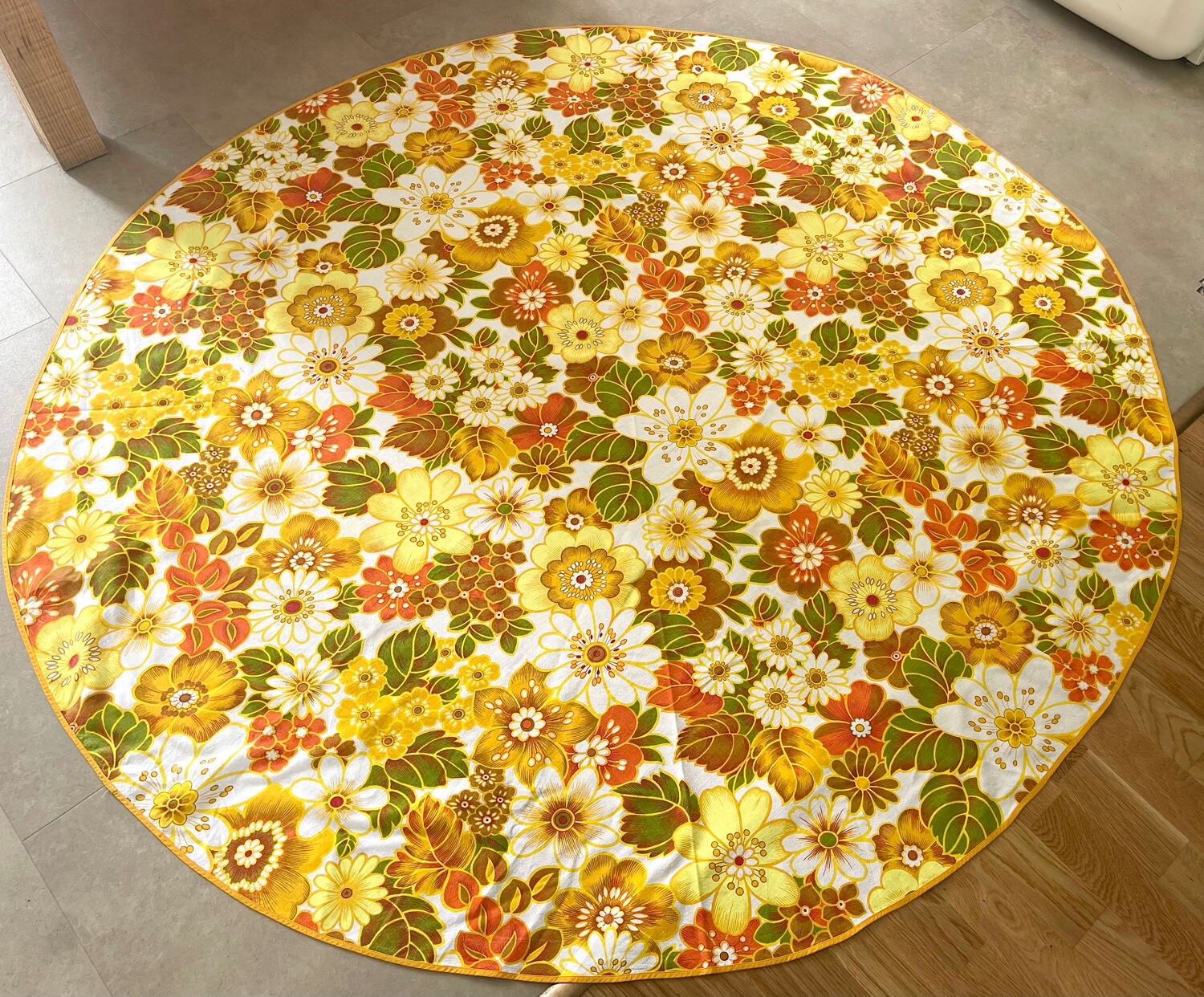 Nappe ronde vintage 1970