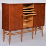 Armoire en teck danoise moderne du milieu du siècle
