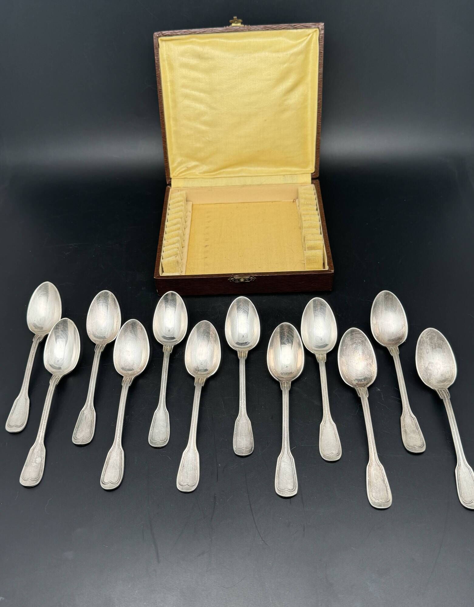 White metal (silverware) dessert spoons in original box – 1224b8