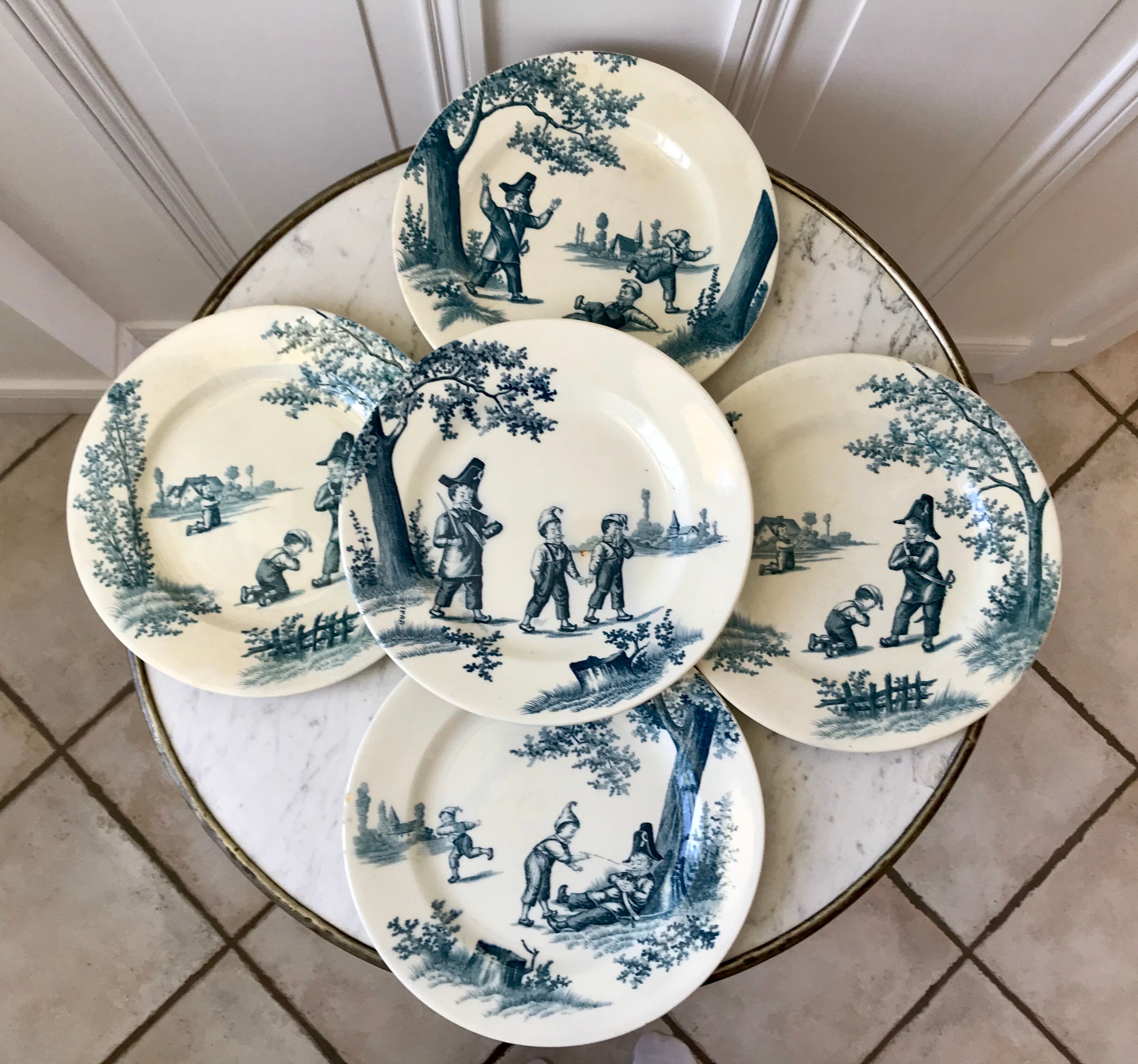 Set of 5 flat plates Iron Earth model "Garde-Champêtre" late nineteenth