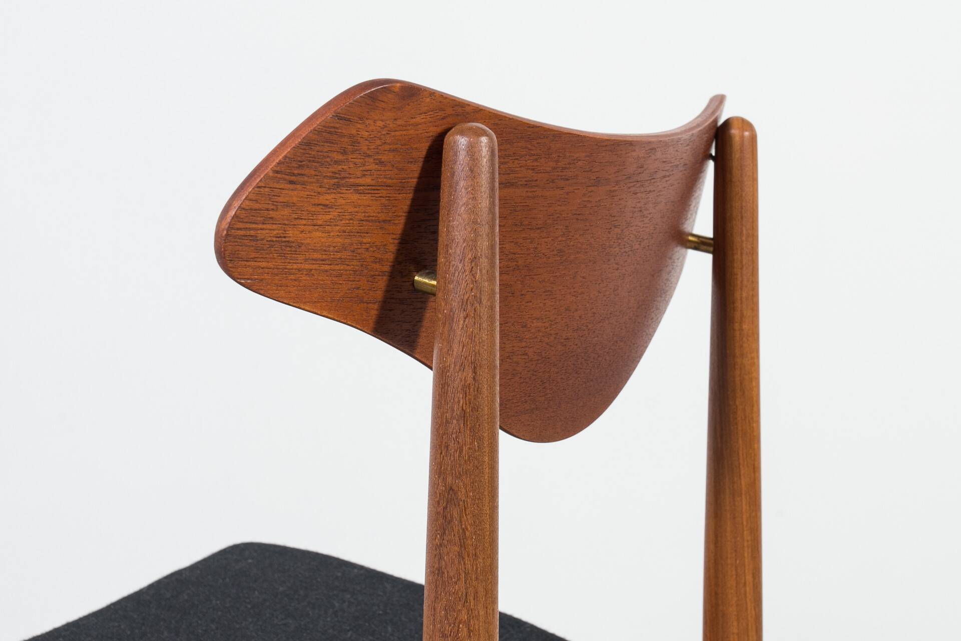 anish Mid-Century Dining Set – Teak Extension Table and 6 Chairs, 1960s