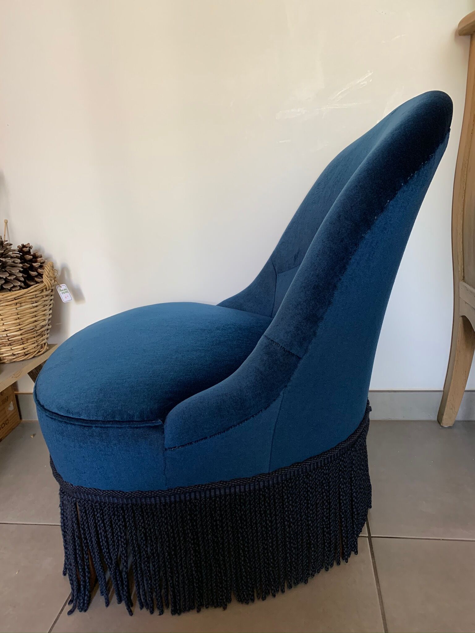 Blue velvet toad armchair