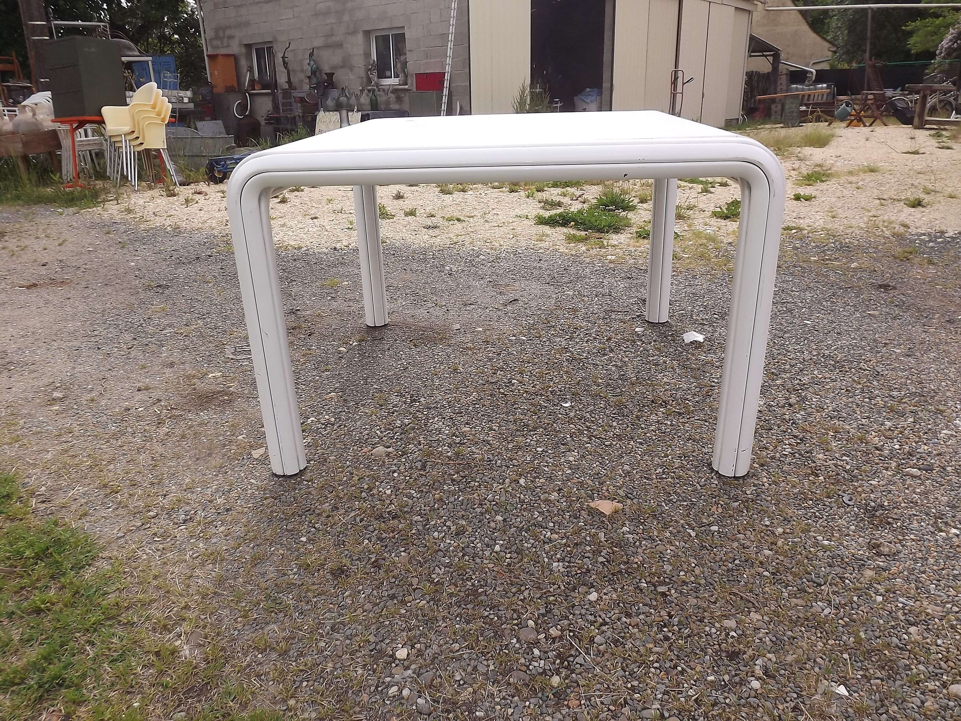 Table by Gae Aulenti for Knoll