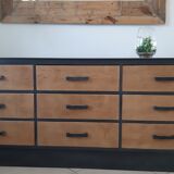 Furniture counter with graphite and wood drawers