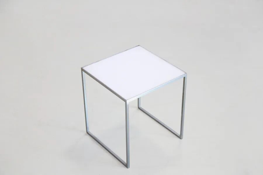 Table d'appoint danoise vintage en chrome et plexiglas