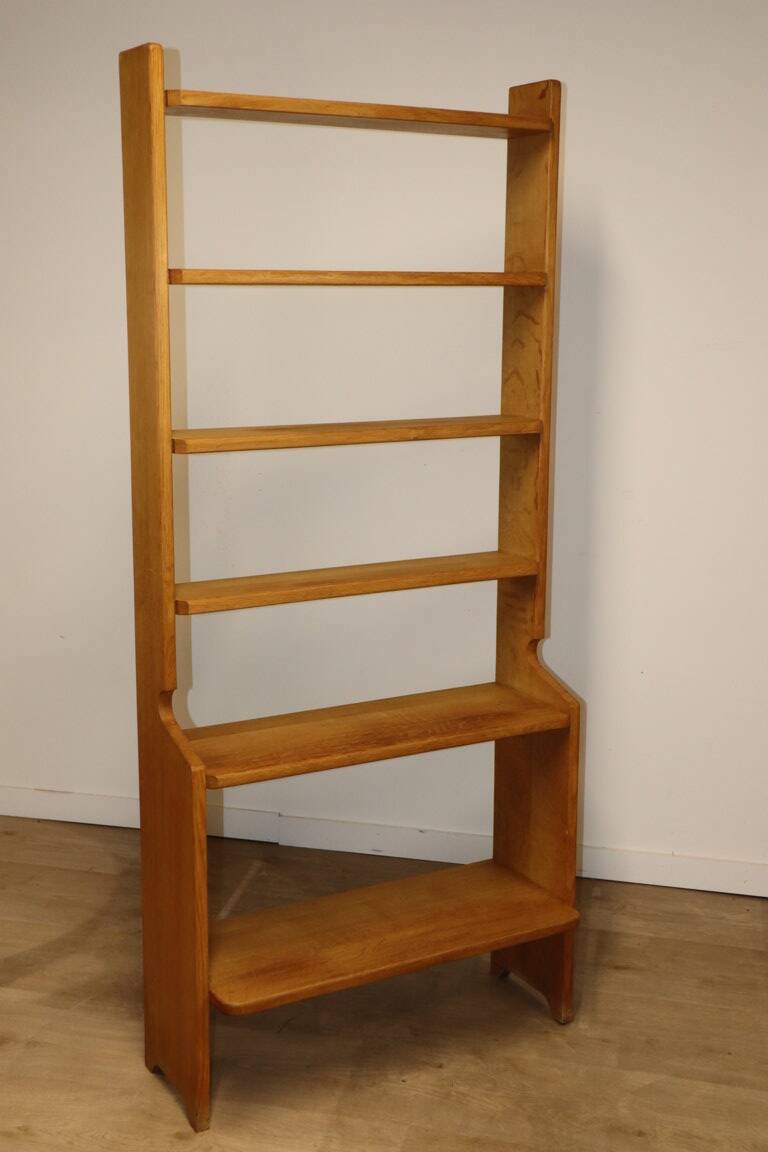 Guillerme and Chambron bookcase shelf in oak, 1960