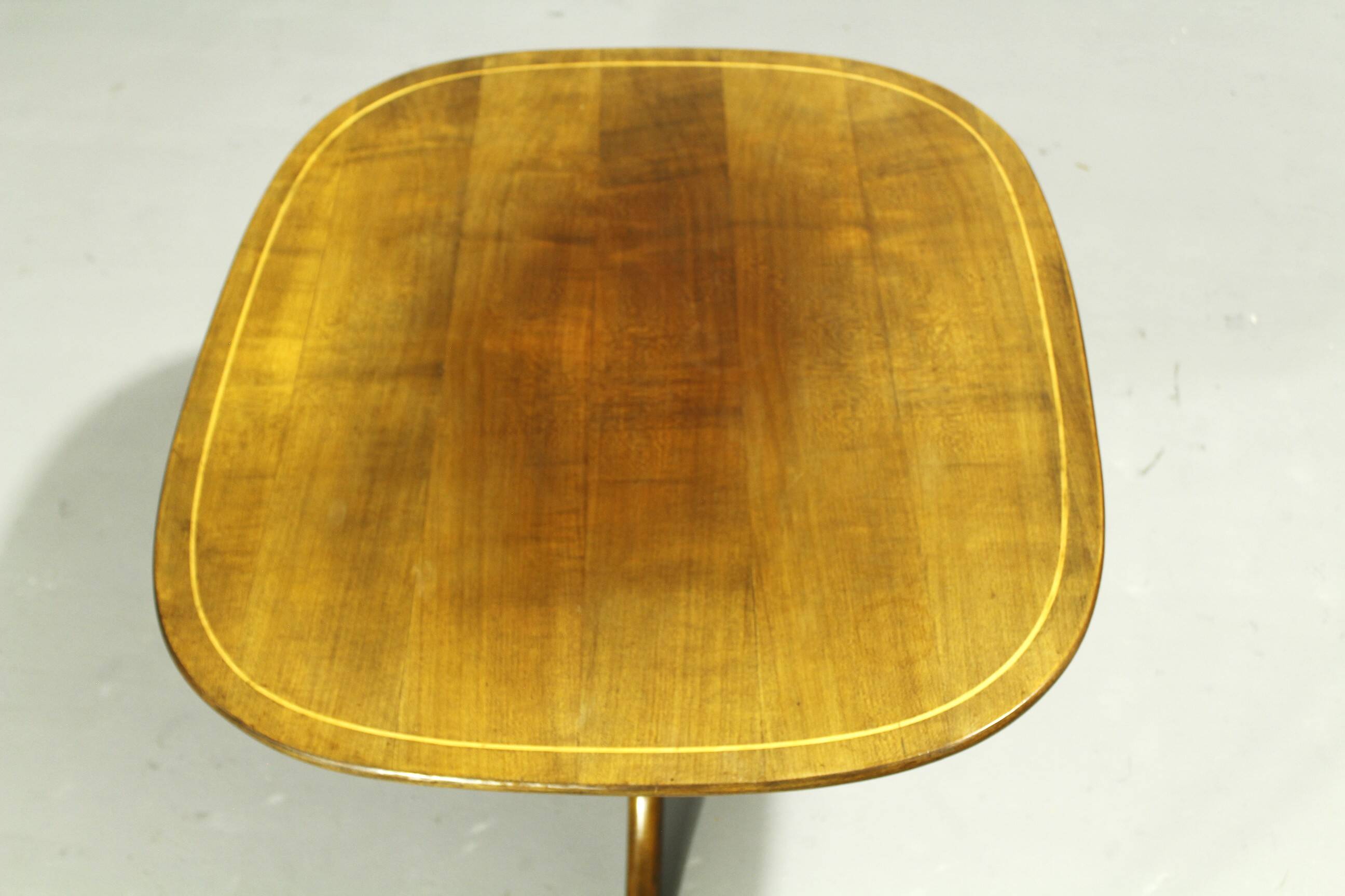 Table d'appoint en bois cintré, Allemagne, années 1950