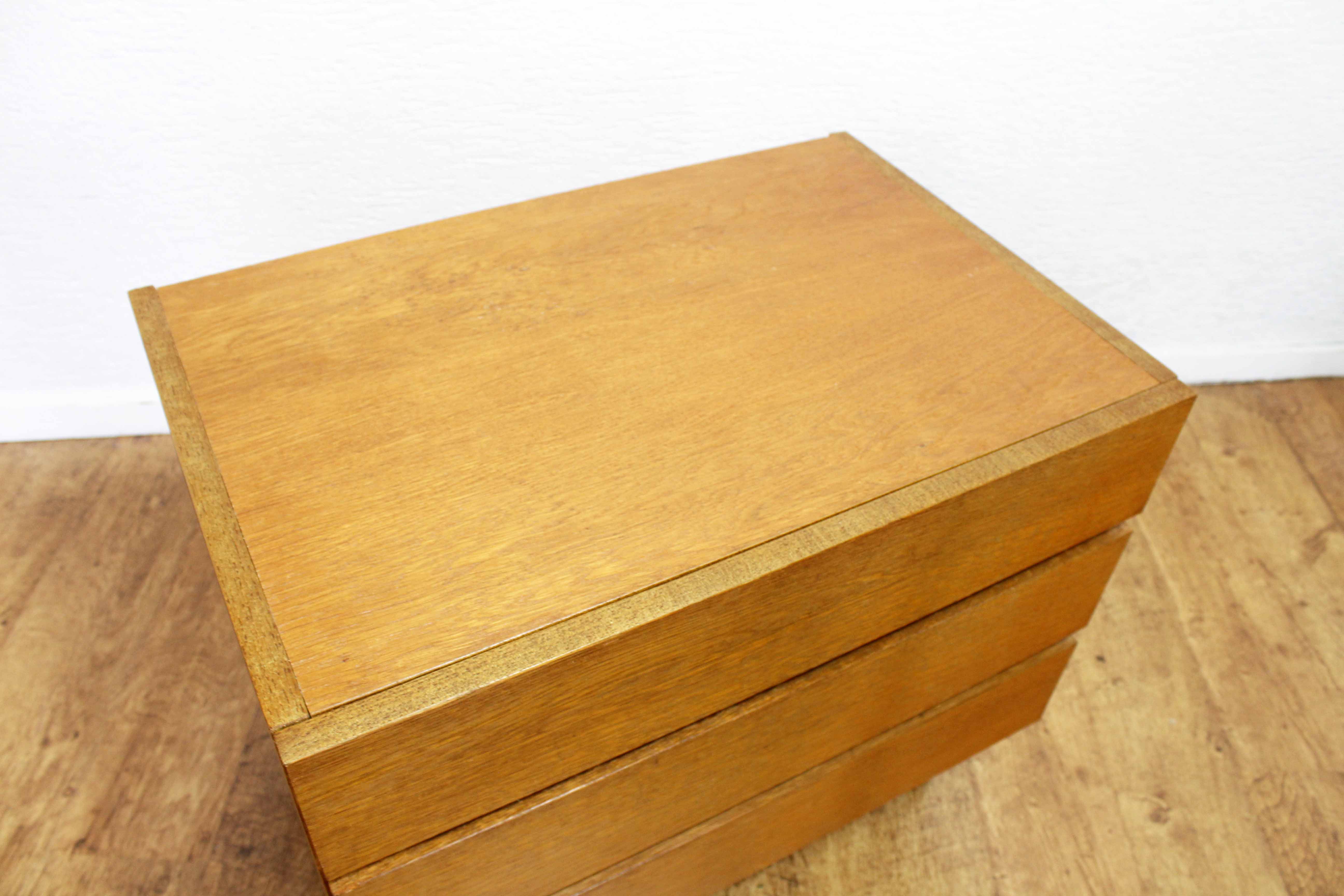 Vintage storage unit