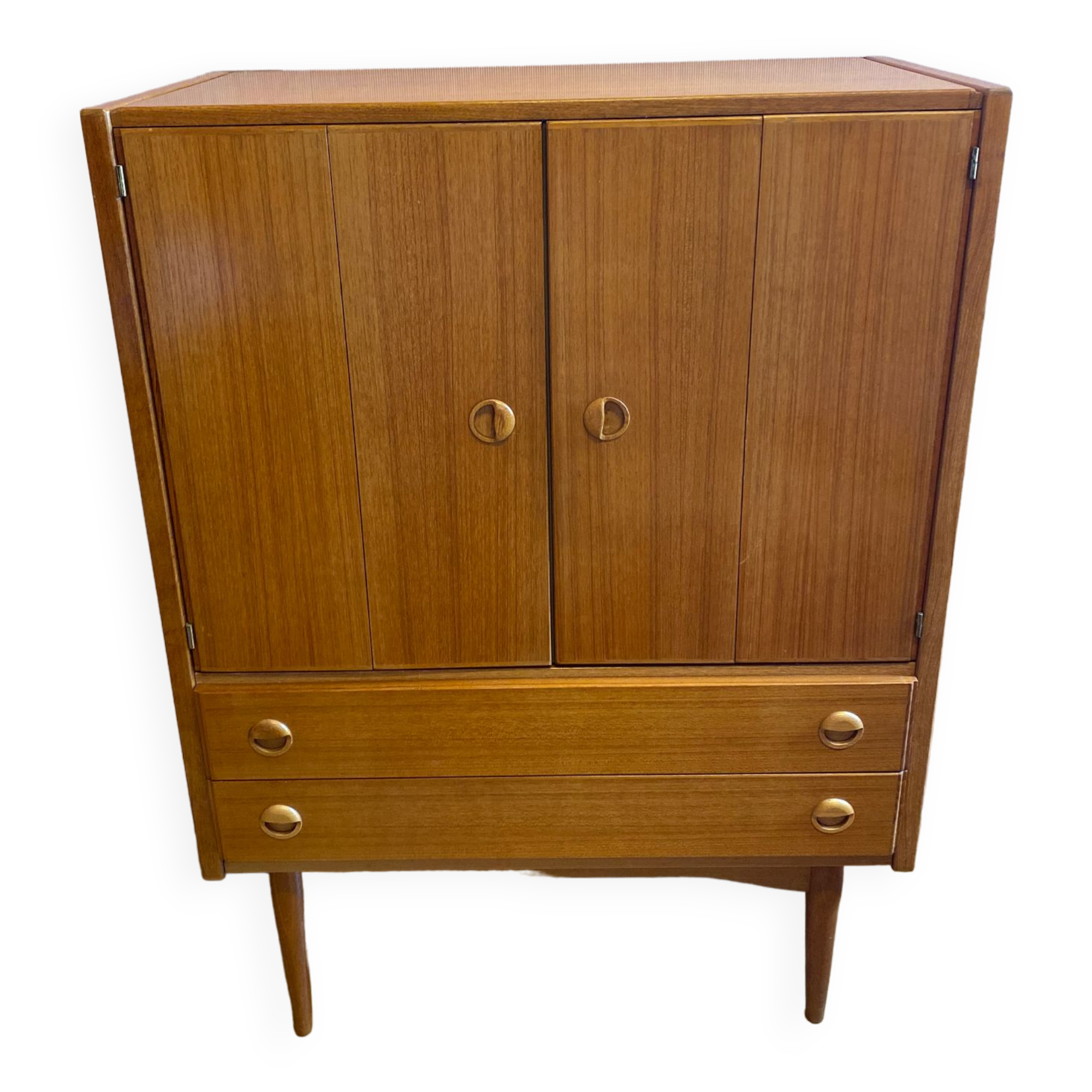 TV stand from the 50s, 2 drawer, 2 accordion doors. Perfect condition.