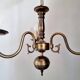 Lampe classique en laiton de style hollandais de couleur bronze doré