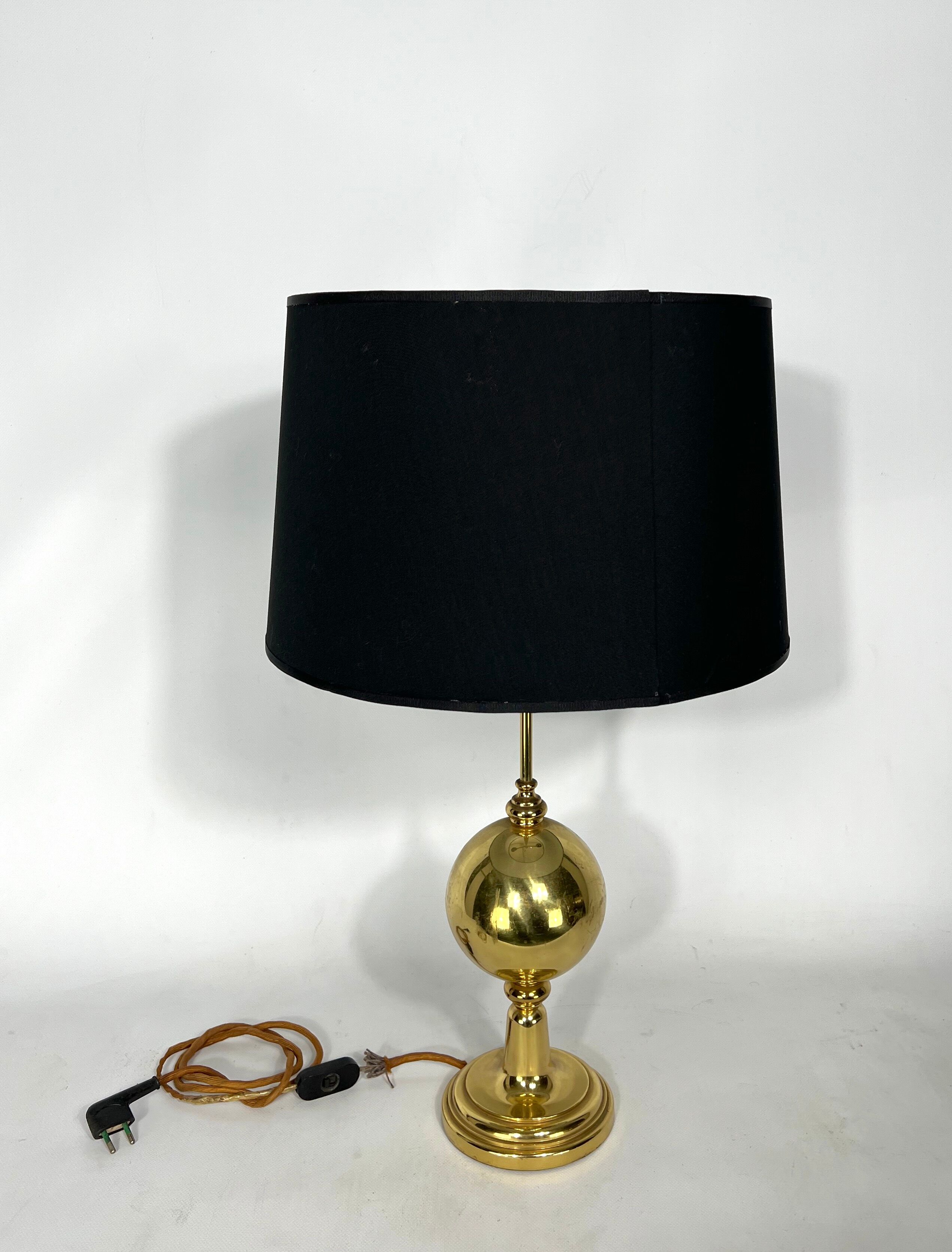 Mid-century Italian brass table lamp from 50s