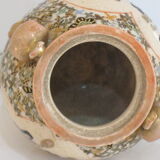 Tripod vase