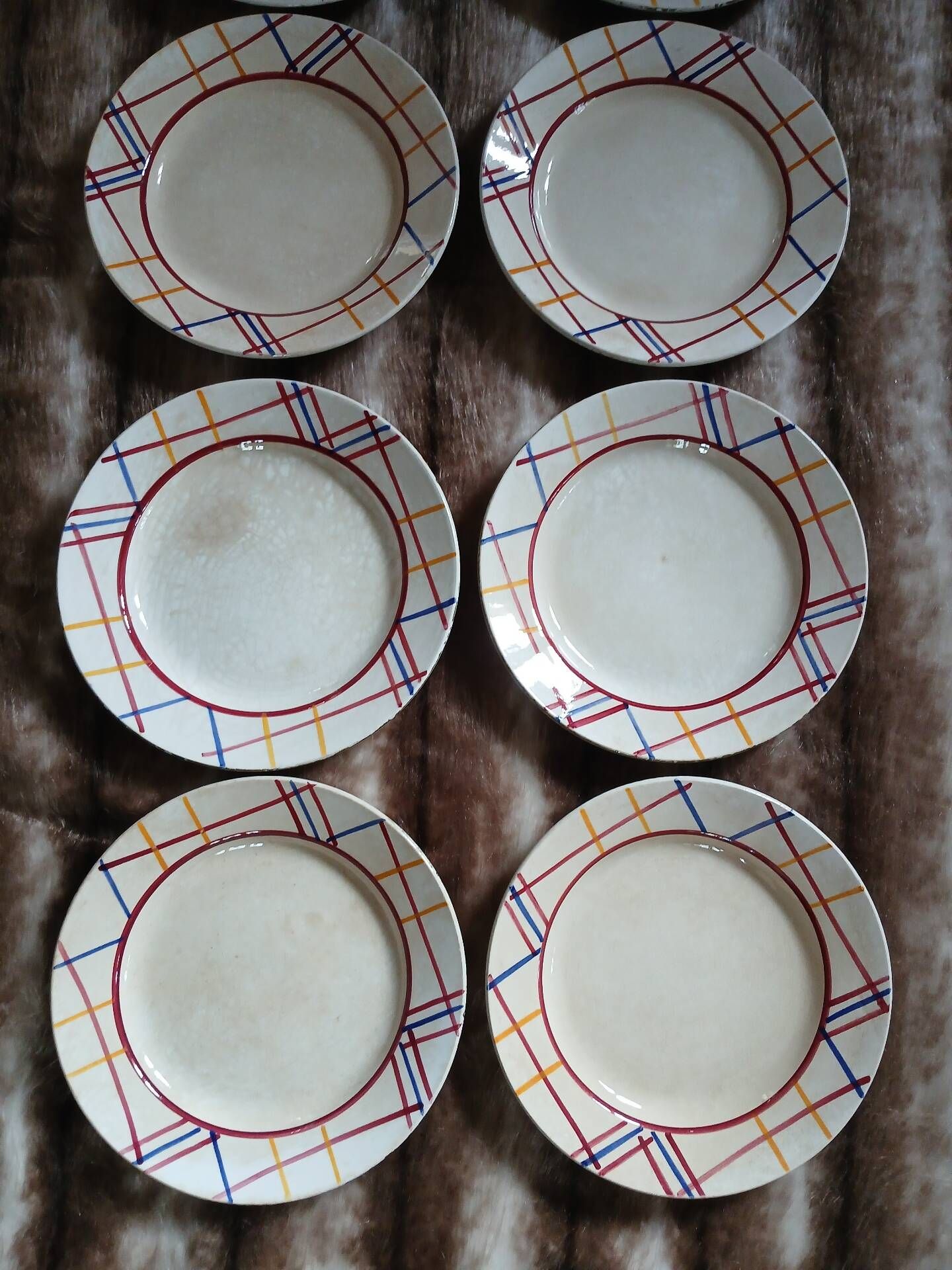 10 assiettes plates anciennes de Gien 