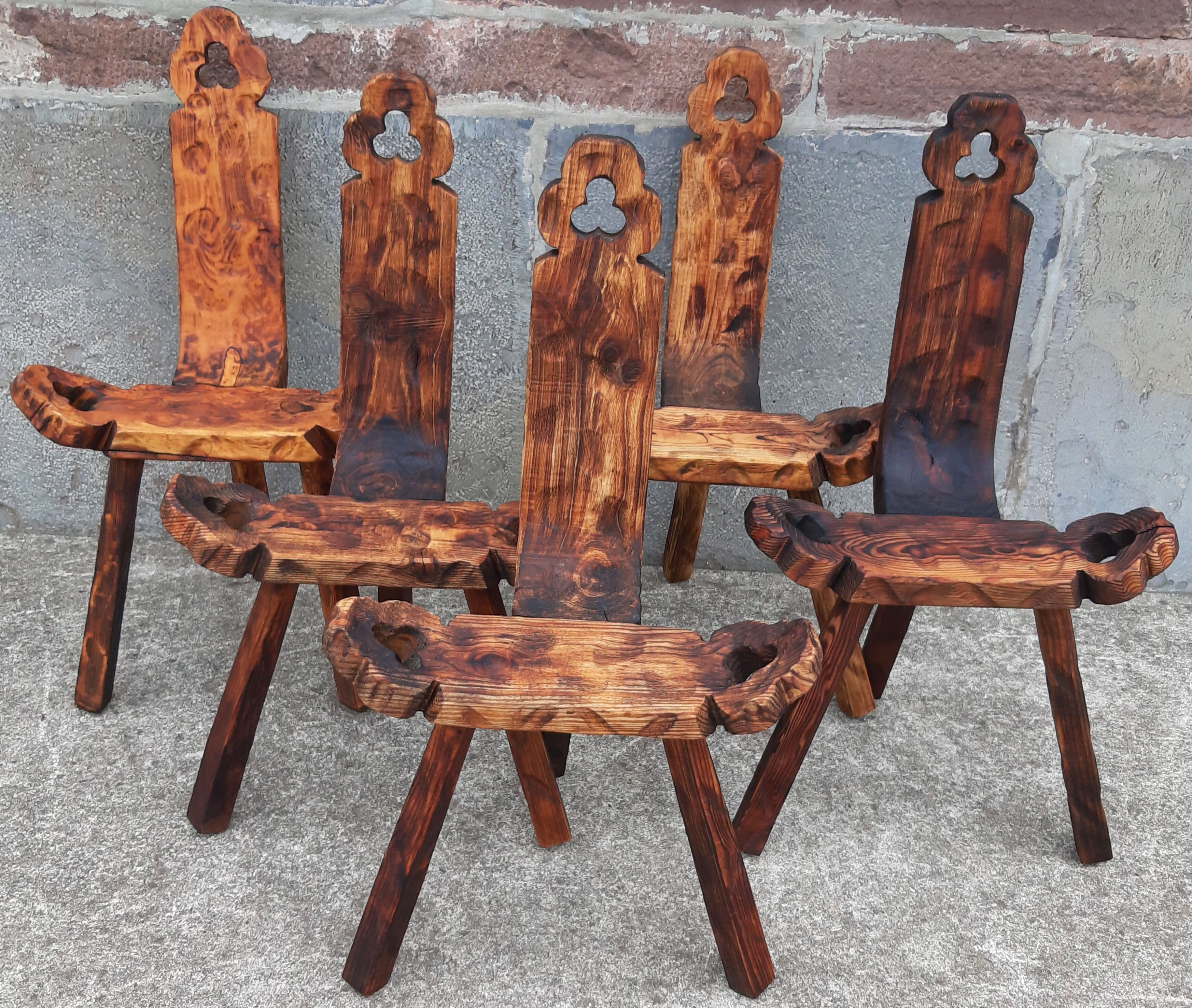 Set of 5 wooden tripod chairs