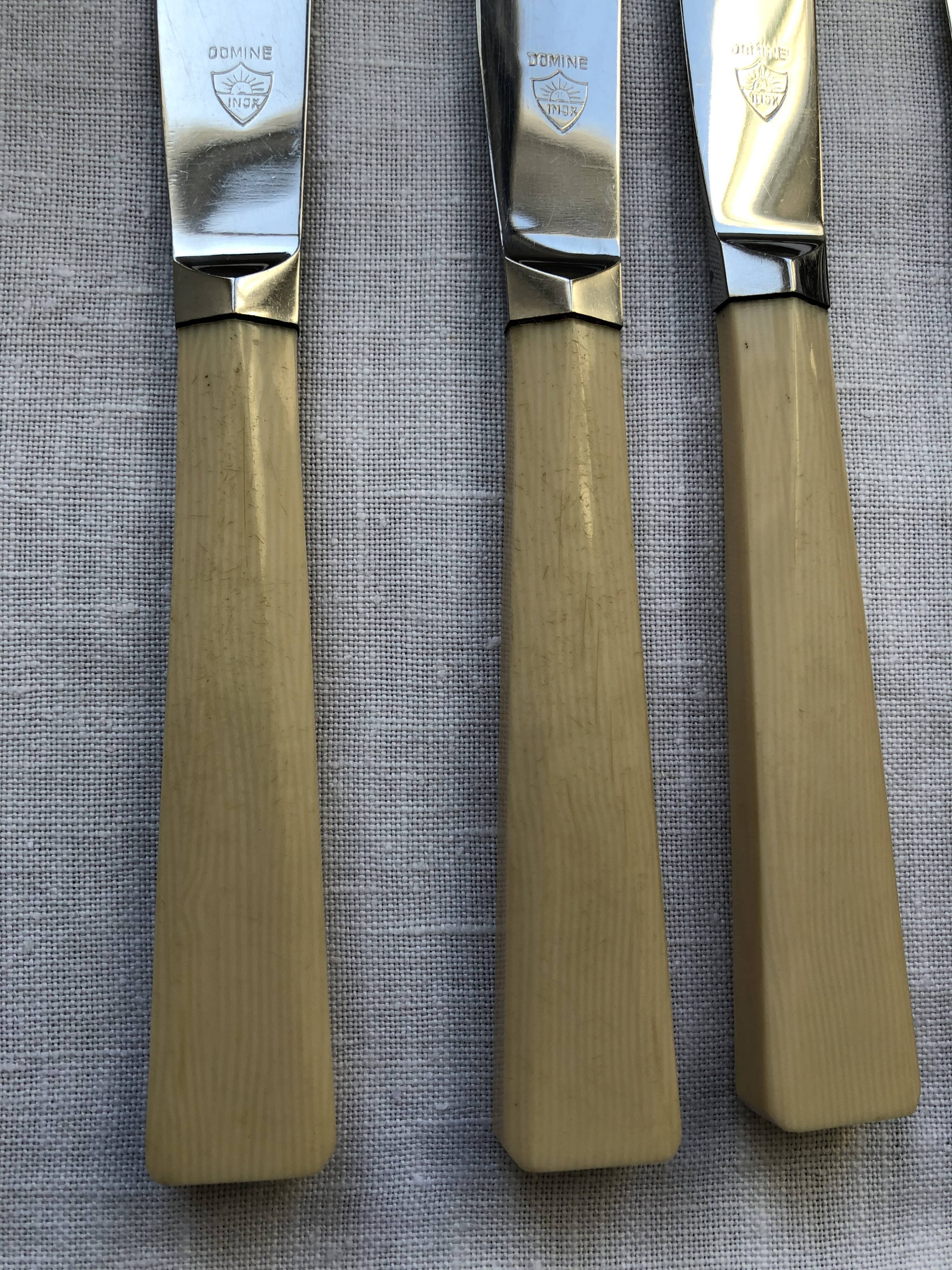 Series of six cheese knives