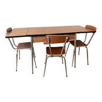 Table en formica and 3 chairs