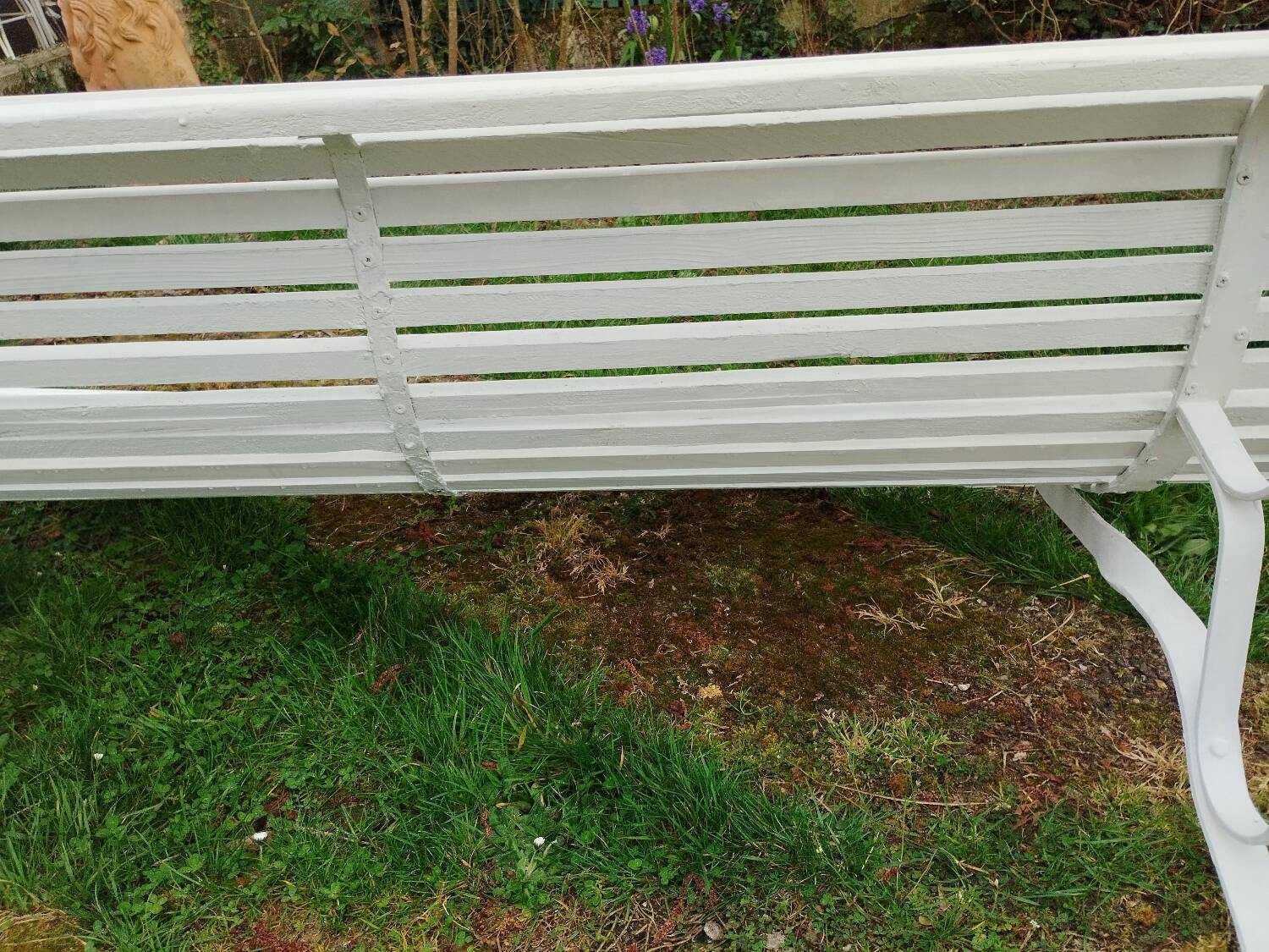Banc de jardin ancien avec pieds en fer