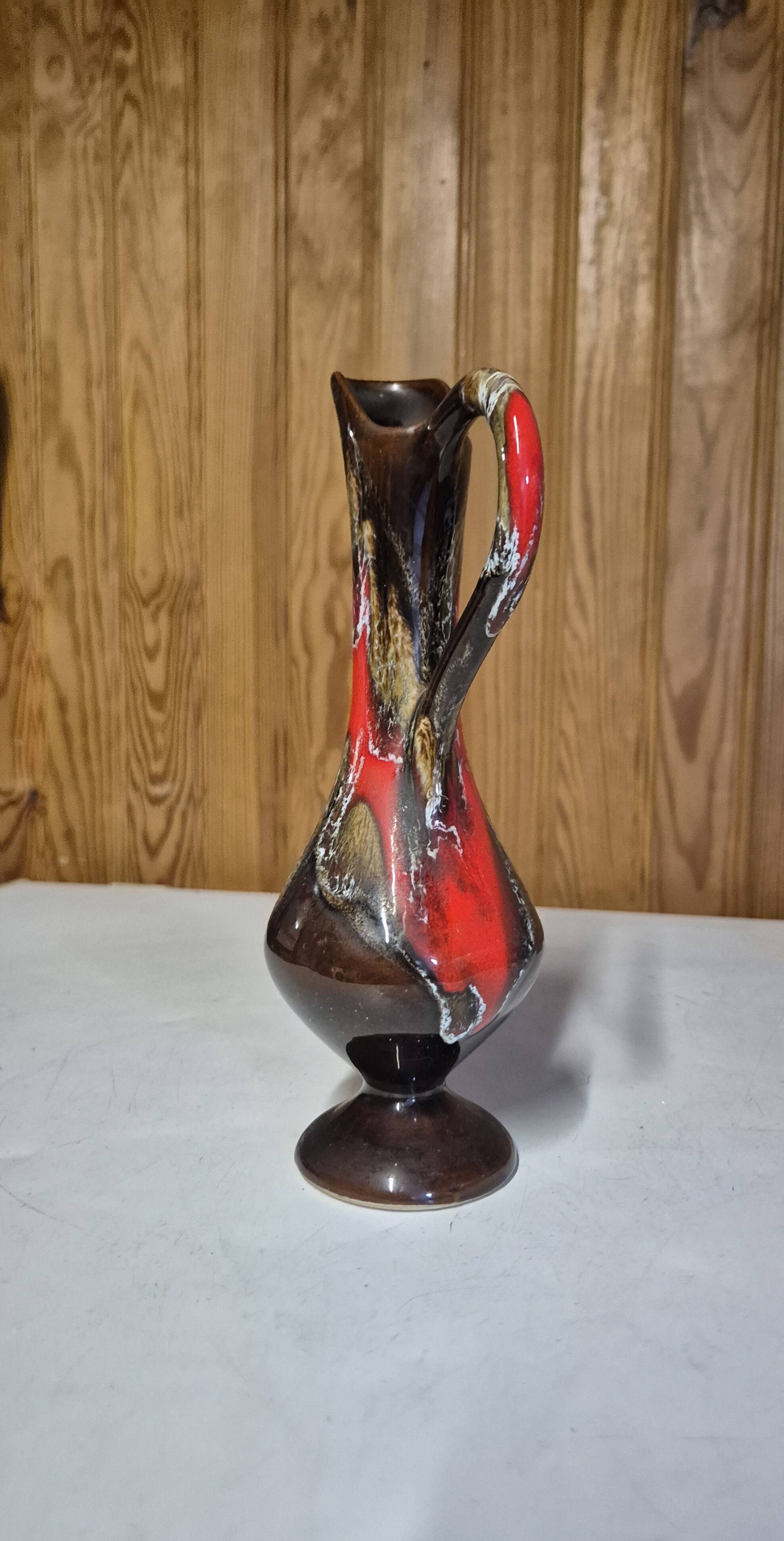 Pichet vase décoratif Vallauris 25 cm émaillage fat lava rouge et brun