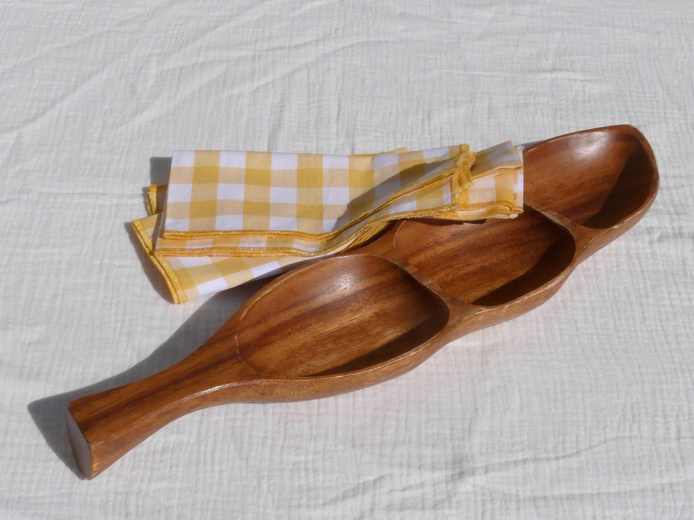 Wooden aperitif dish