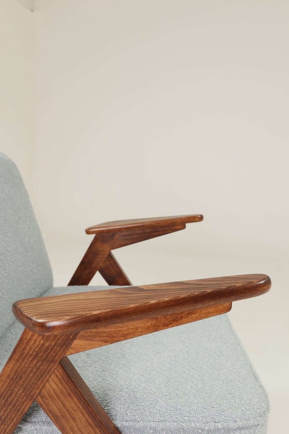 Fauteuil Lounge Vintage Bouclè Bleu Bébé Noyer Foncé, 1960