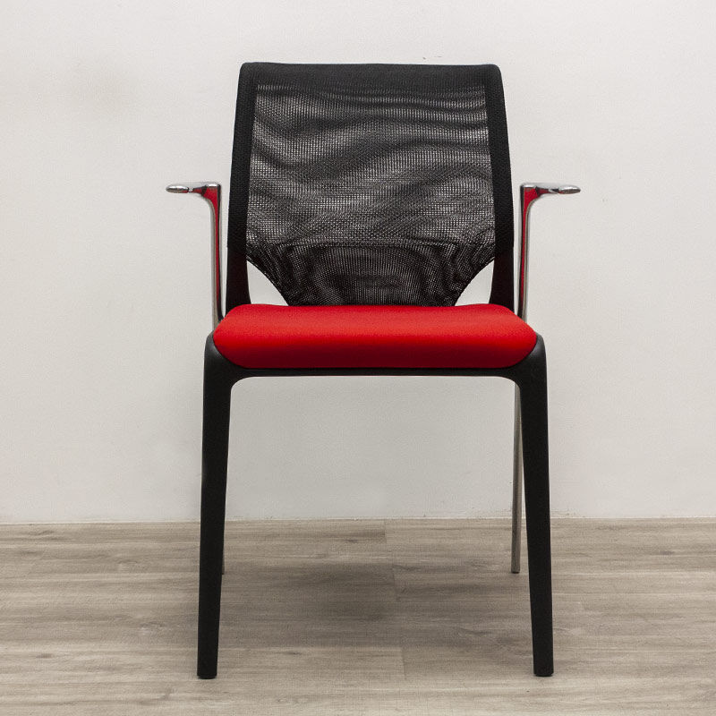 Vitra Medaslim visitor chair in red and black