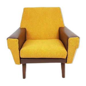 Fauteuil en tissu teddy jaune ocre