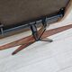 Fauteuil pivotant et son repose-pieds, laine