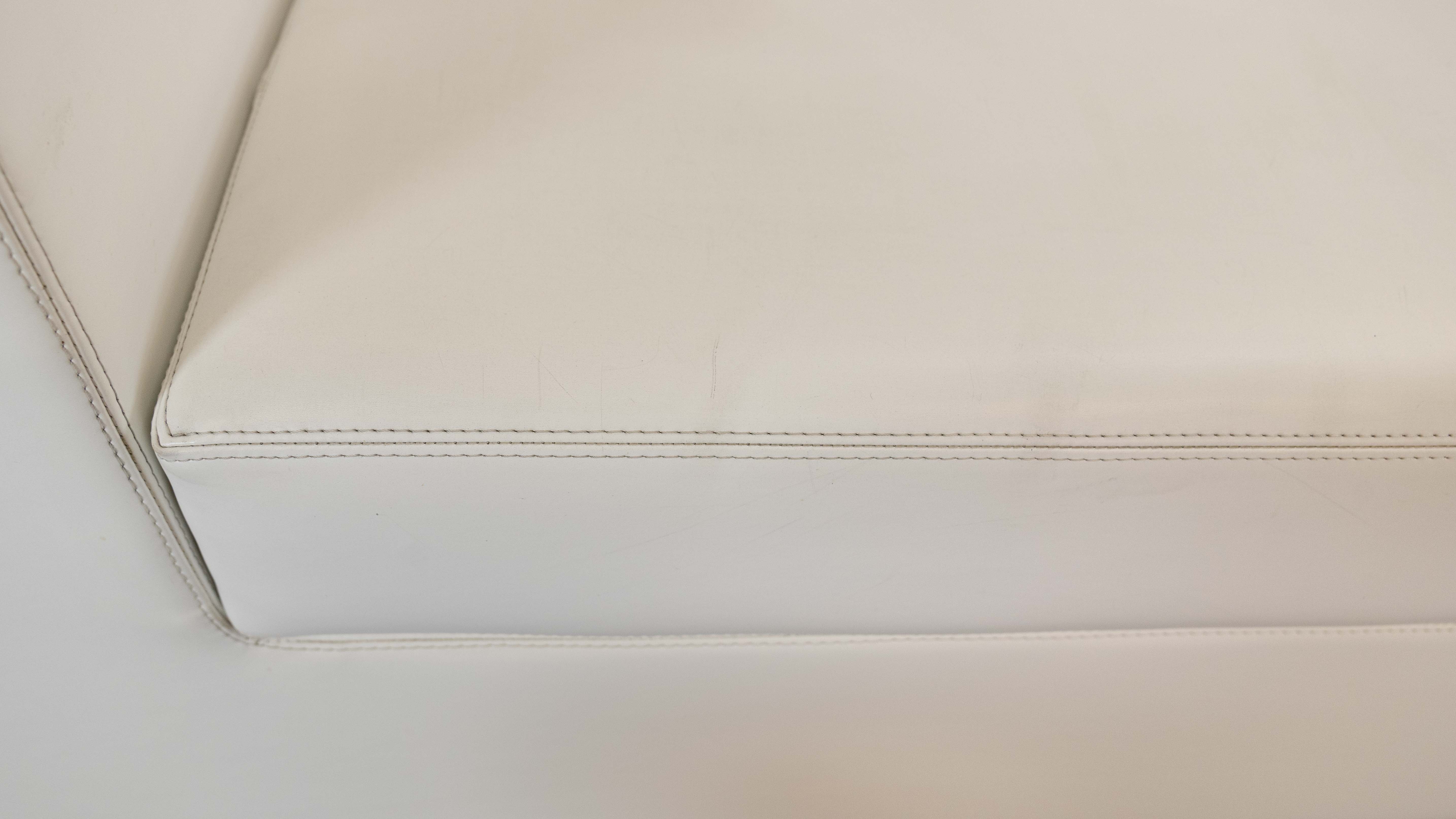 Throw Away sofa by Willie Landels for Zanotta 1965 in white vinyl