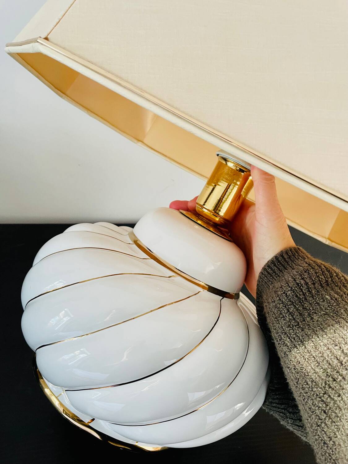 Vintage white and gold table lamp