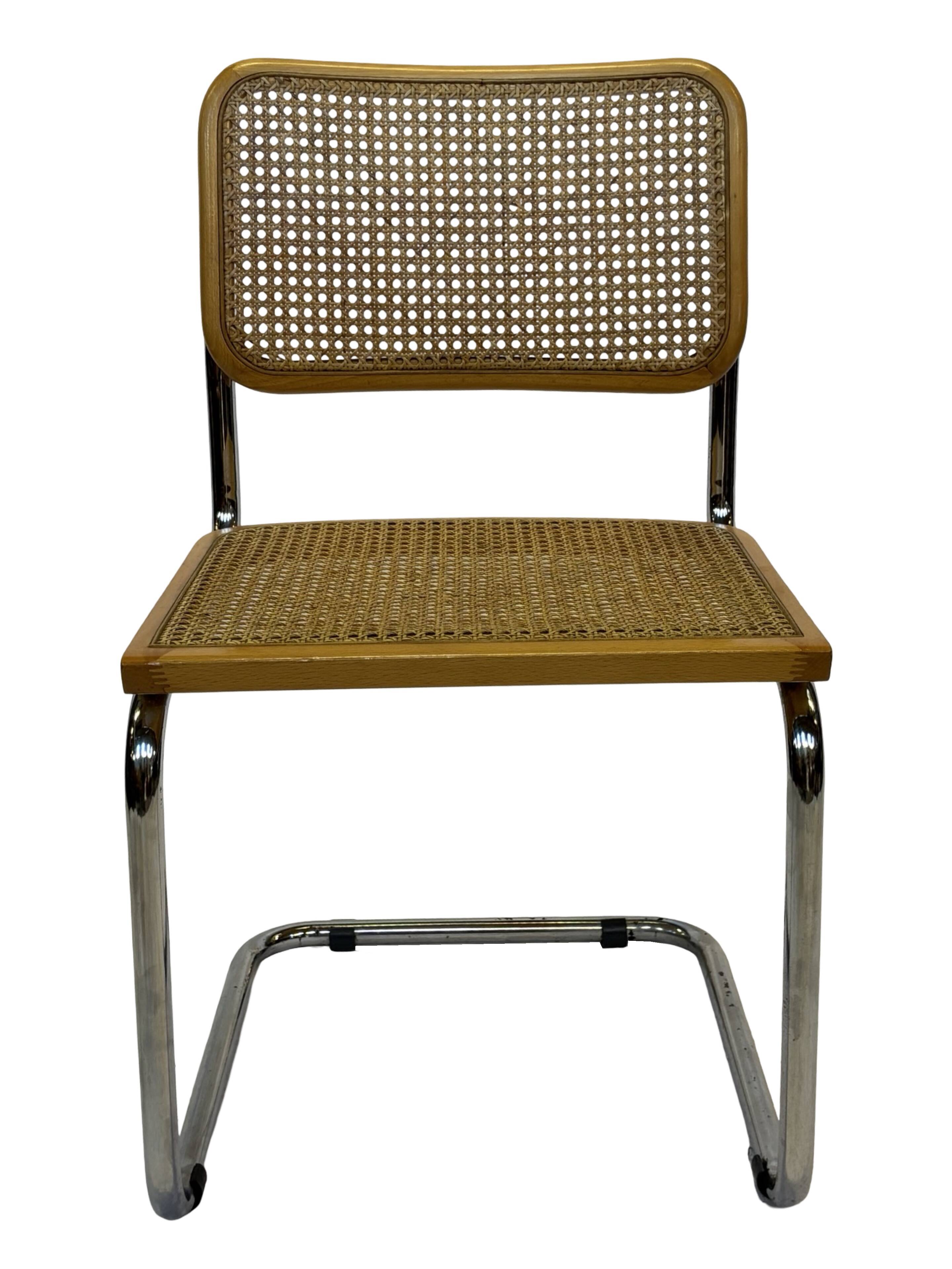 Ensemble de 4 chaises Cesca B32 conçues par Marcel Breuer design fabriqué en Italie