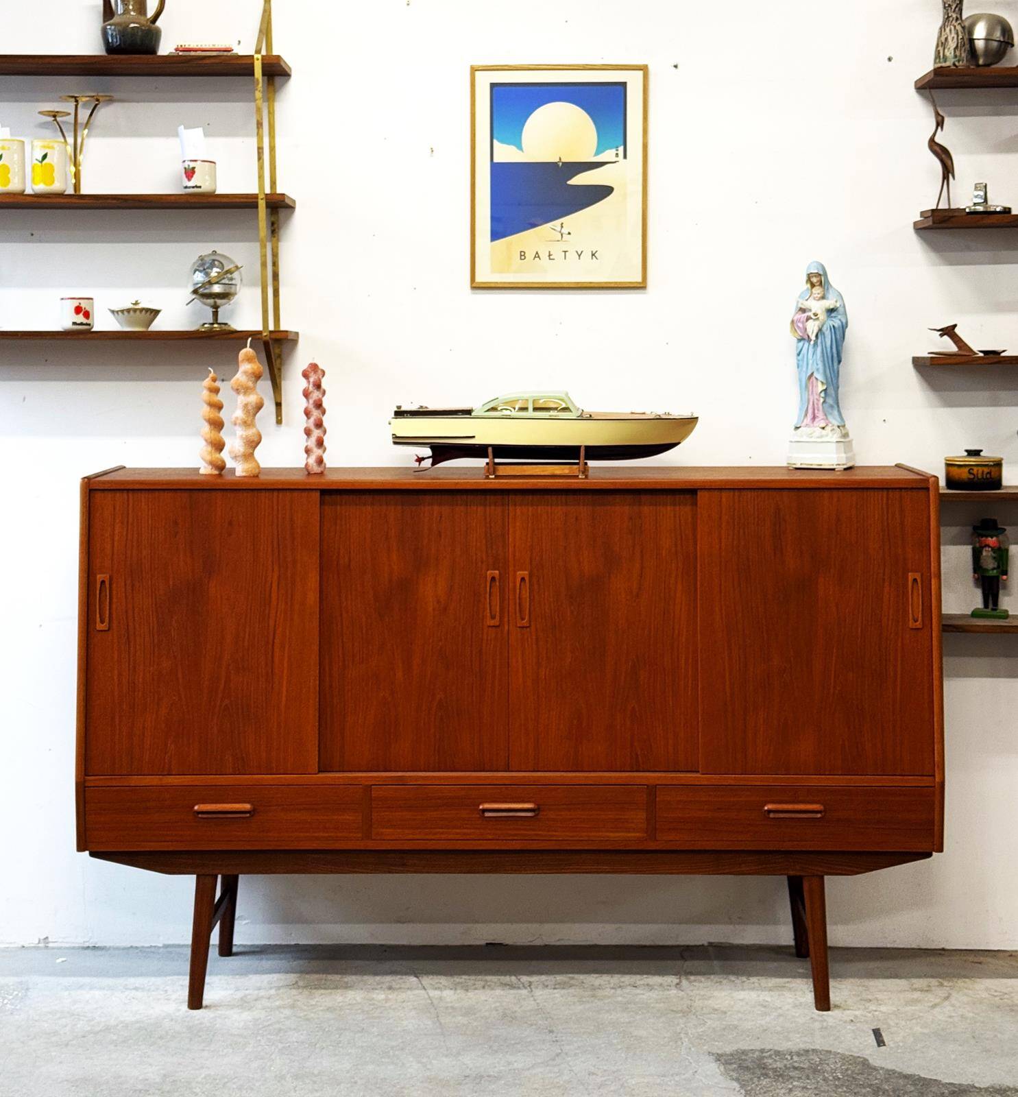 Buffet/commode en teck, Danemark années 60/70, vintage, milieu du siècle moderne