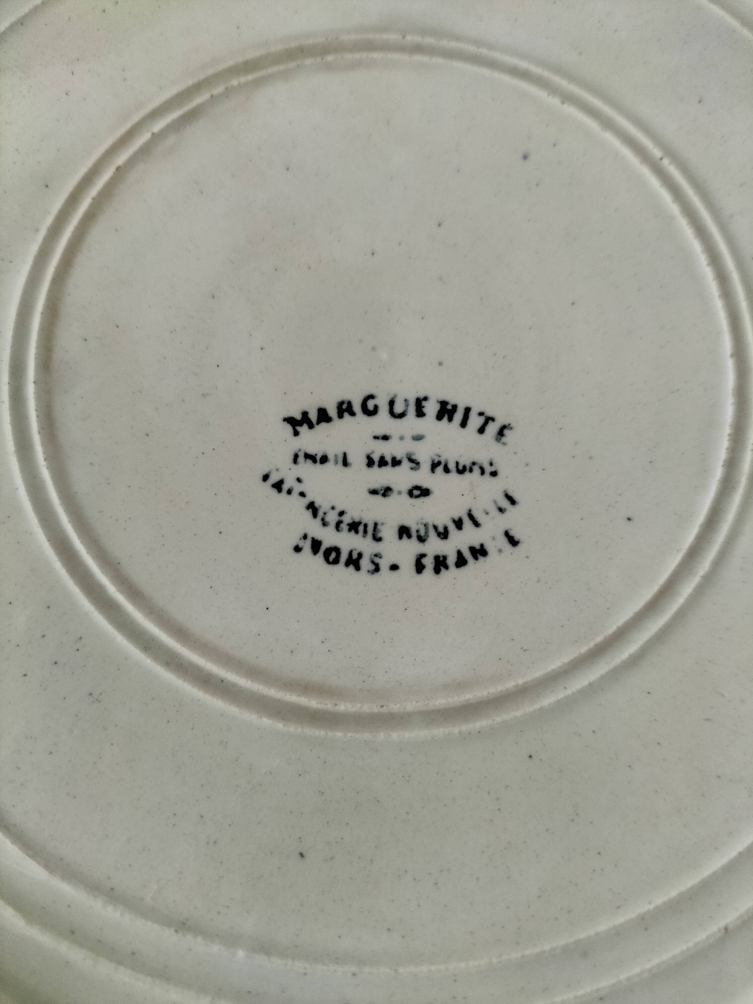 Set of 6 ironstone plates in shades of blue, late 19th to early 20th century.