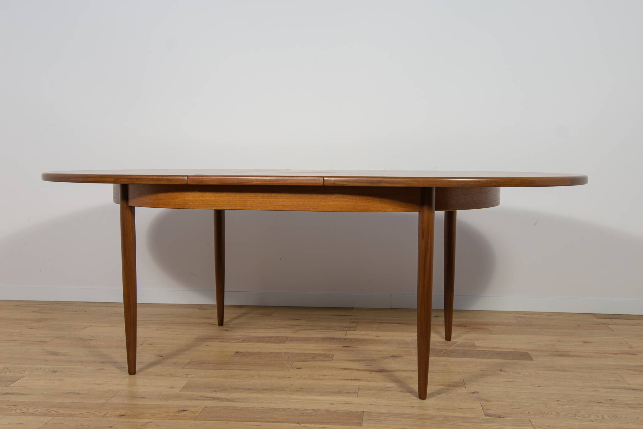 Mid-century oval teak dining table from G-Plan, 1960s