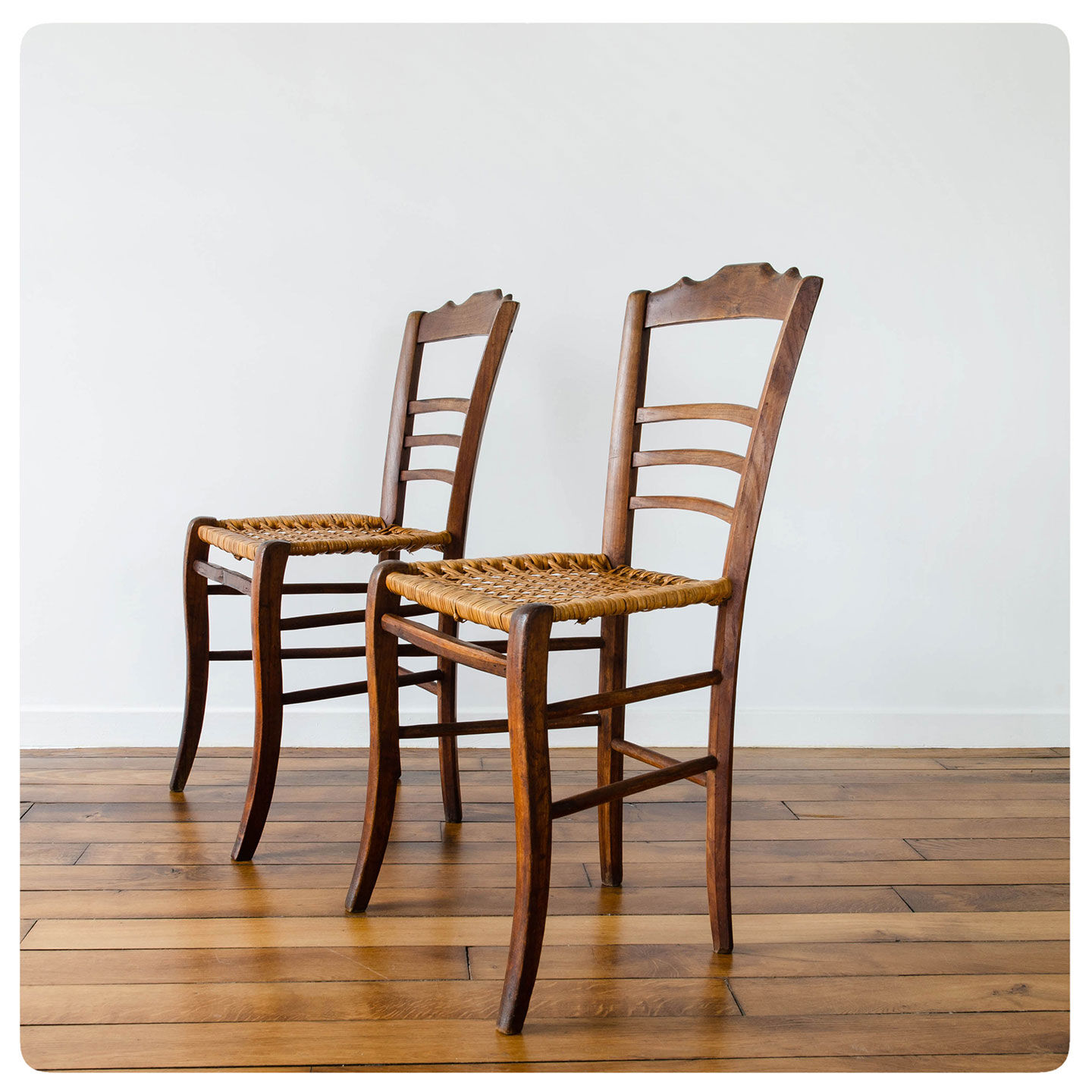 4 old flying chairs with natural canning seat