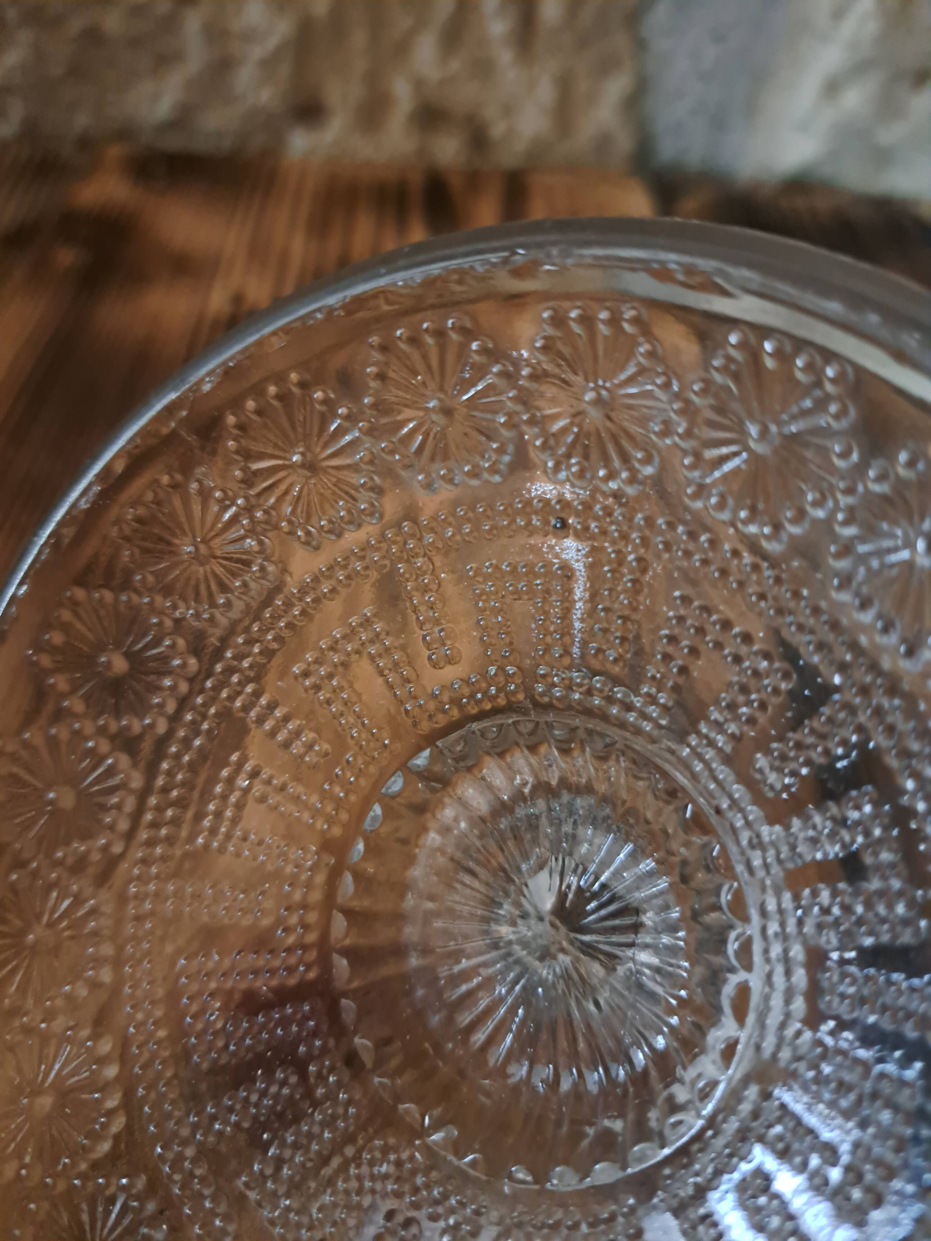 Bonbonnière sucrier sur dormant en verre