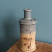 Vase soliflore bouteille en grès décor herbier